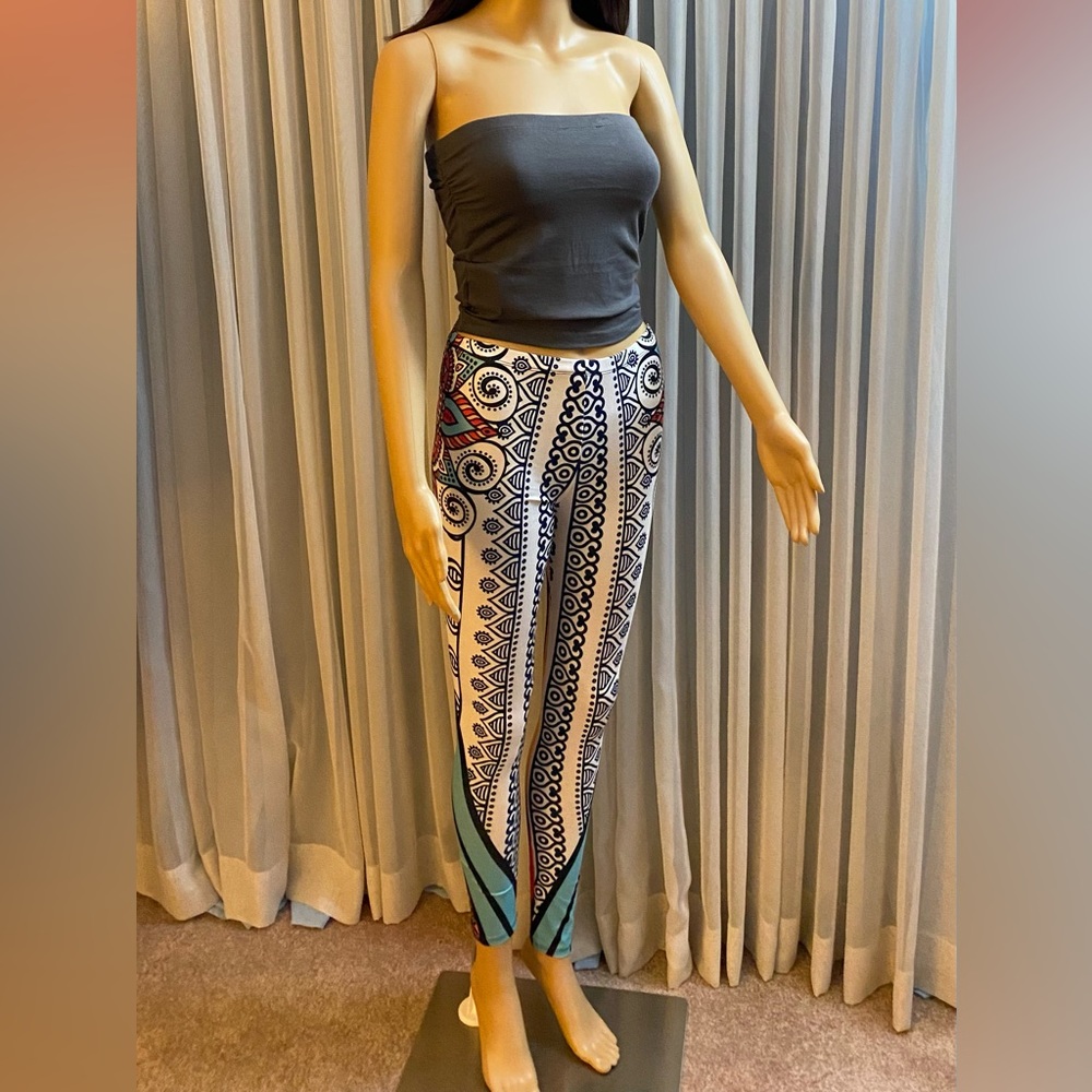 🍂🆕 BOUTIQUE Callie Lives Henna Tattoo Ink Leggings - One Size